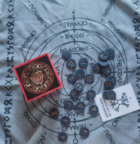 Runas Vikingas + Paño Campo del Sol + Caja